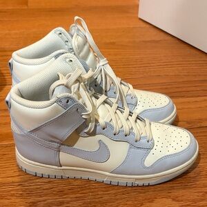 Nike High-Top Sneakers in Cream and Blue